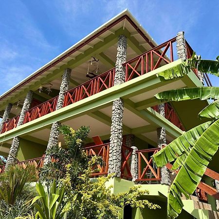 Orchid Resort Ltd Guillet ภายนอก รูปภาพ